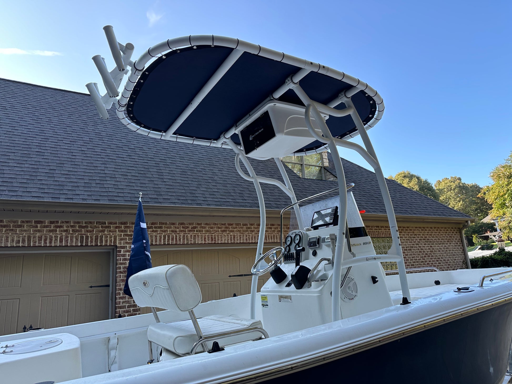 20' sea hunt boat t top