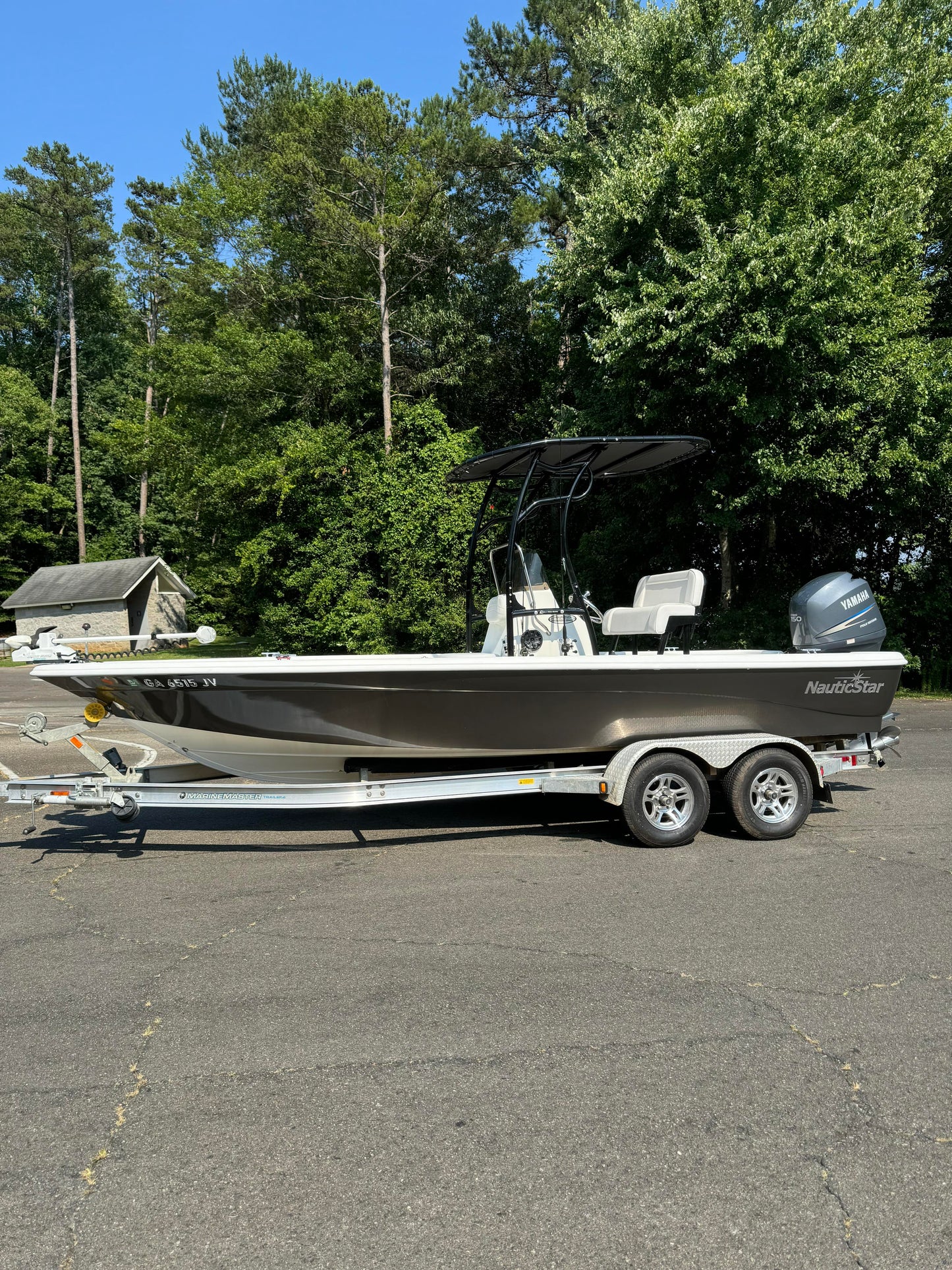 Leaning Post for Center Console Boat