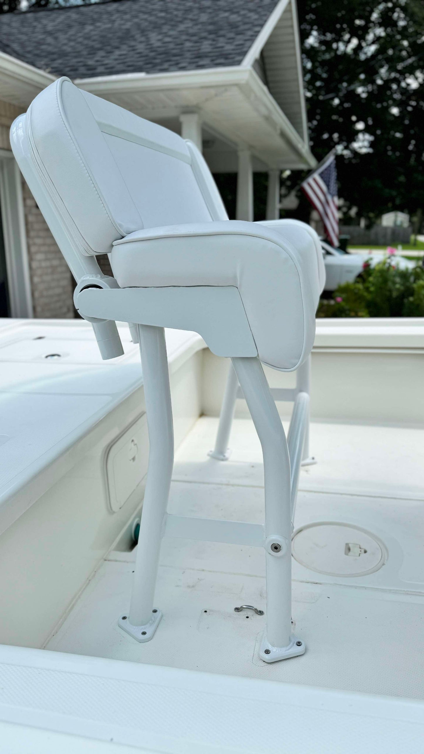 Leaning Post for Center Console Boat