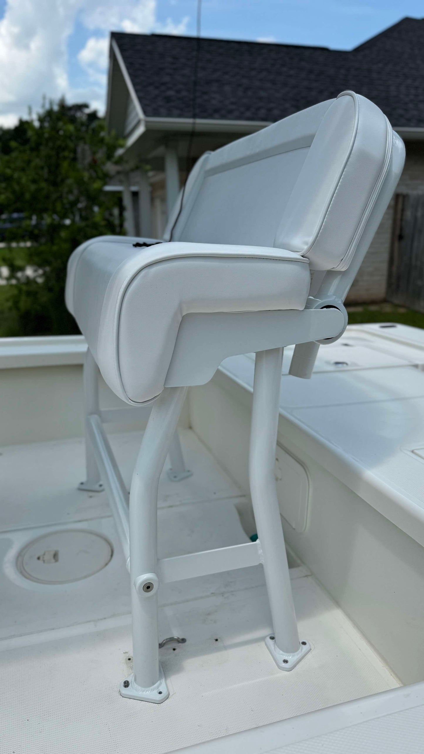 Leaning Post for Center Console Boat