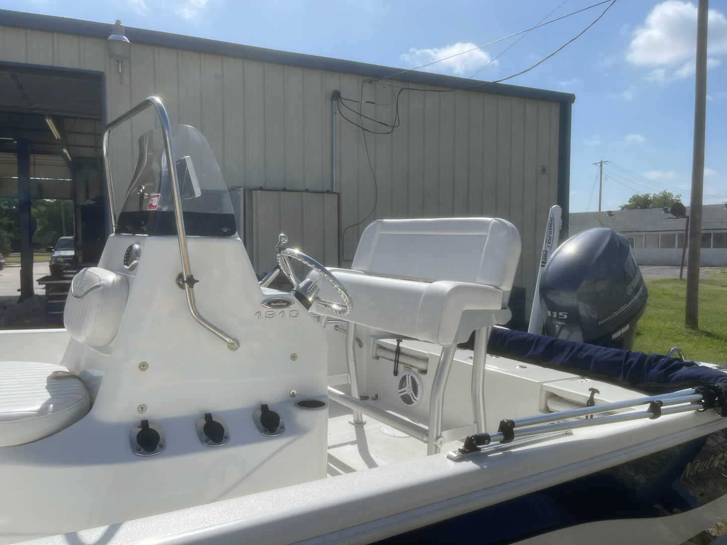 Leaning Post for Center Console Boat
