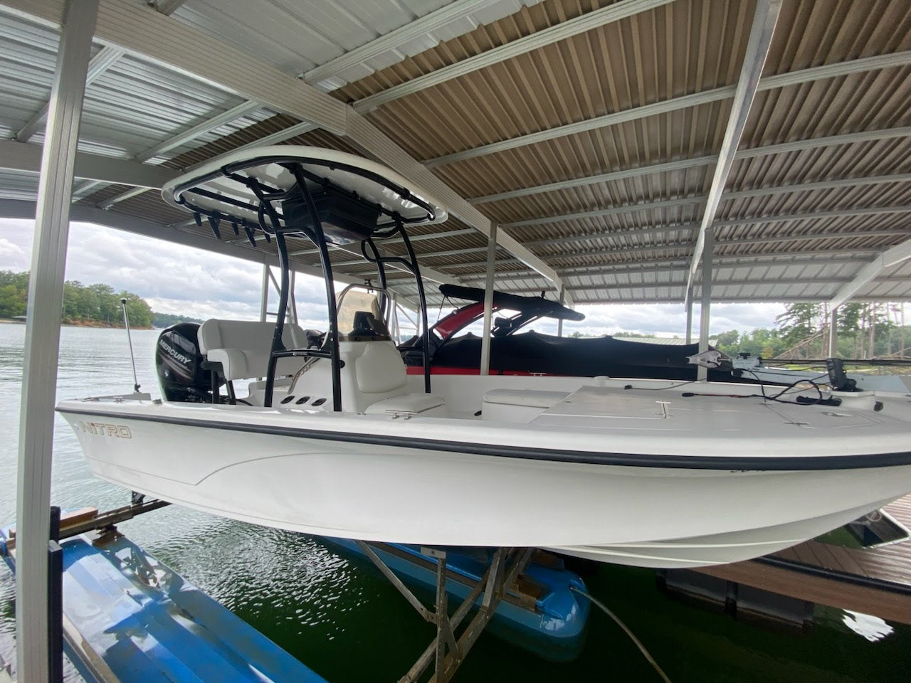 t top for nitro boat