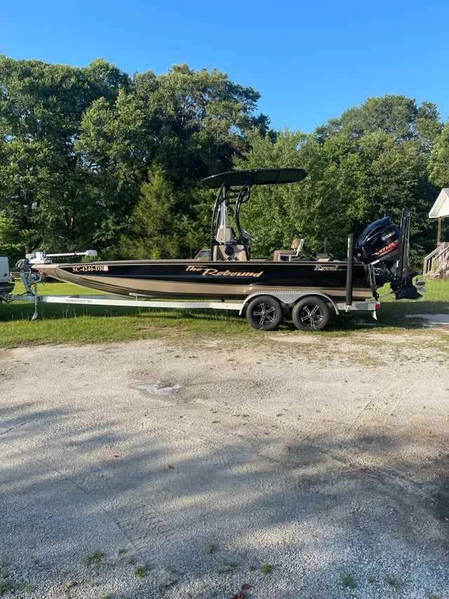excel 22 boat black t top