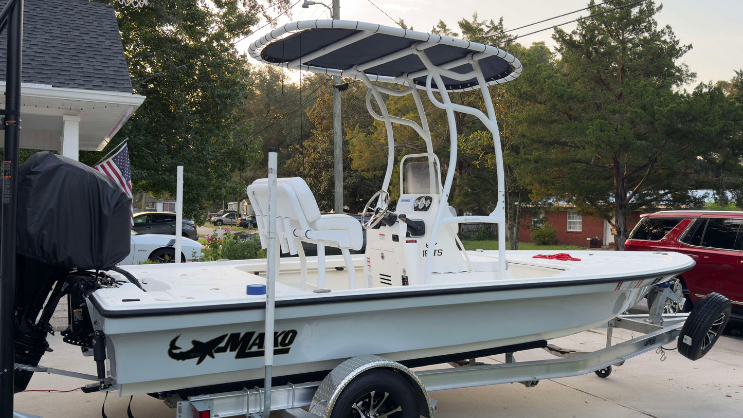 mako 18 lts white boat t top