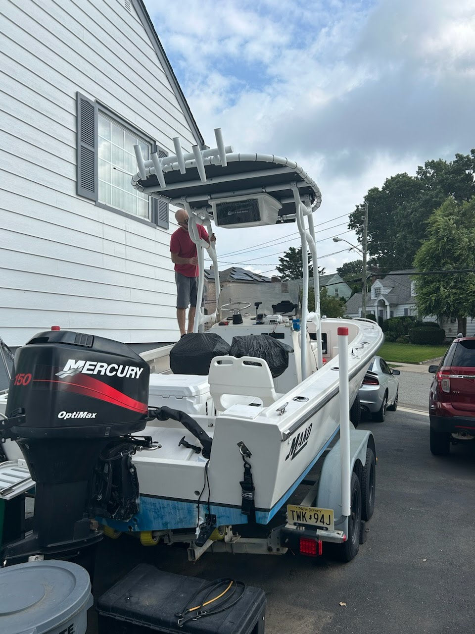 mako boat t top package e-box rod holder