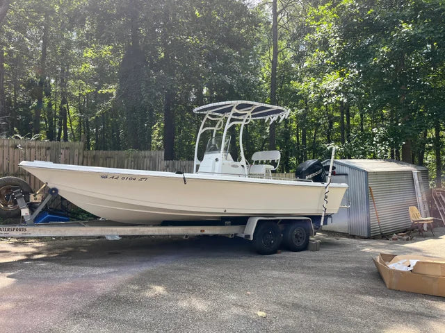 sea pro boat with white powder coat t top