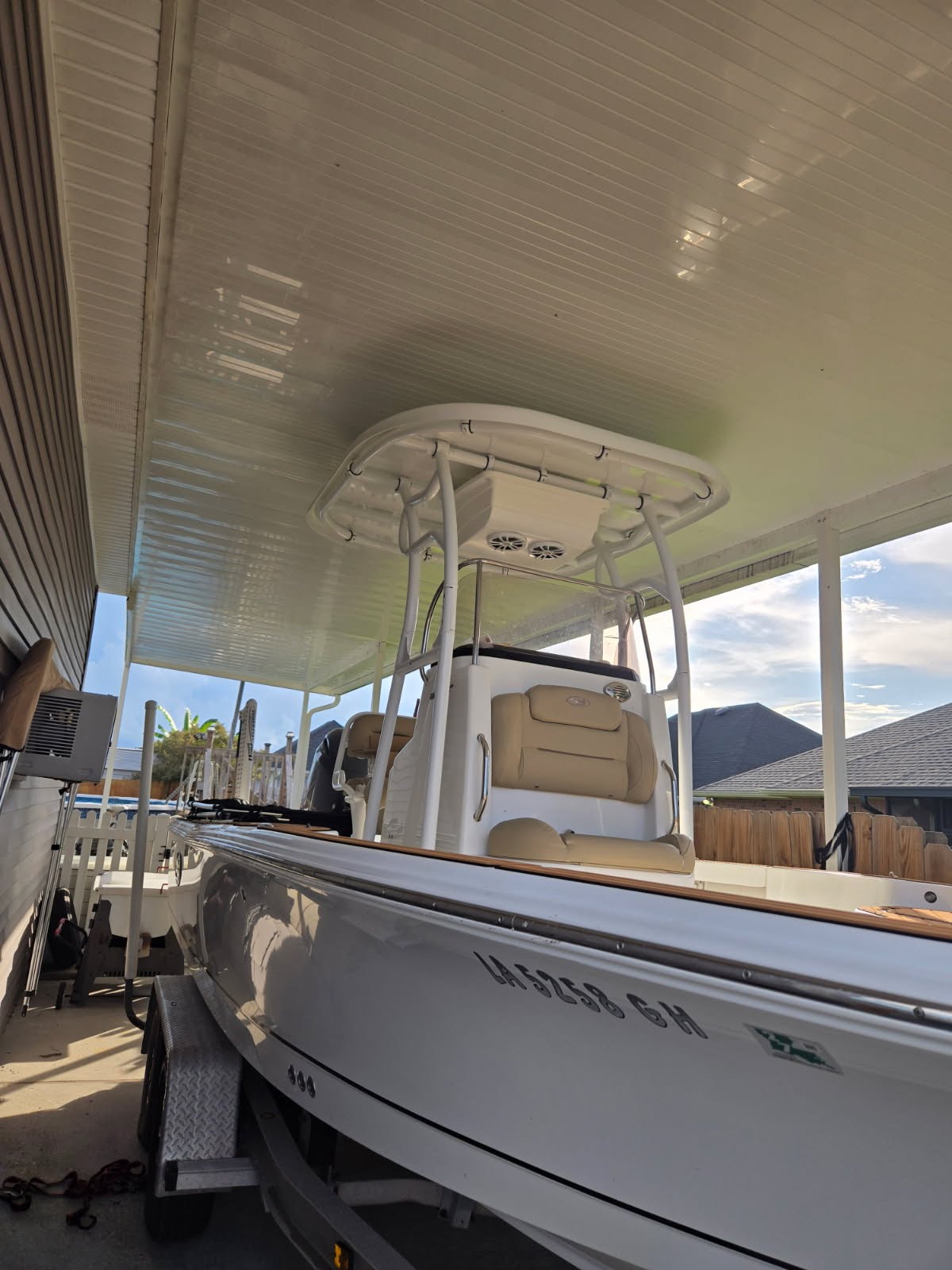 t top for 2018 Sea Hunt BX22BR